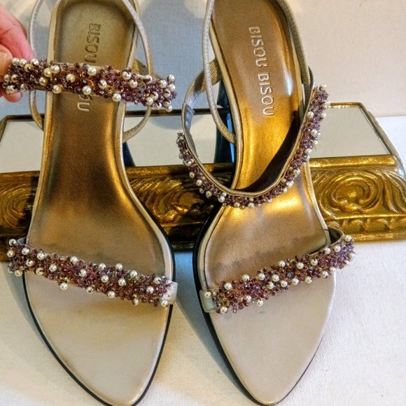 Bisou Bisou Strappy Pearl Lavender Beaded Sandals 2/$10 or FREE w/ $20 Purchase - Picture 2 of 6